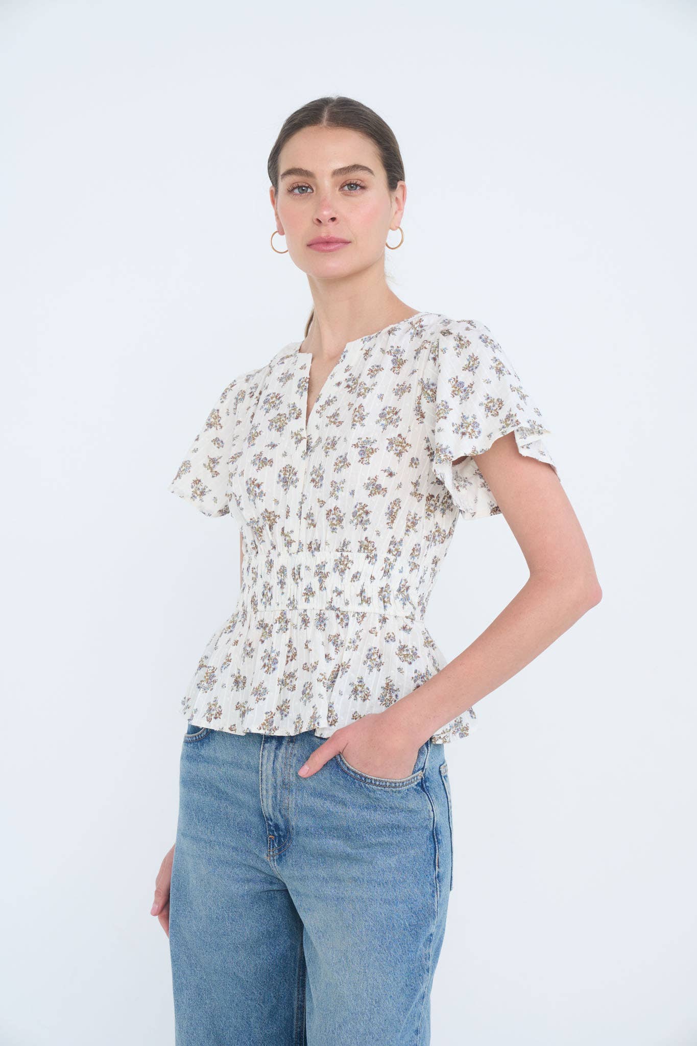 FLORAL CLIP DOT SPLIT NECK BELL SLEEVE TOP: DUSTY BLUE MULTI