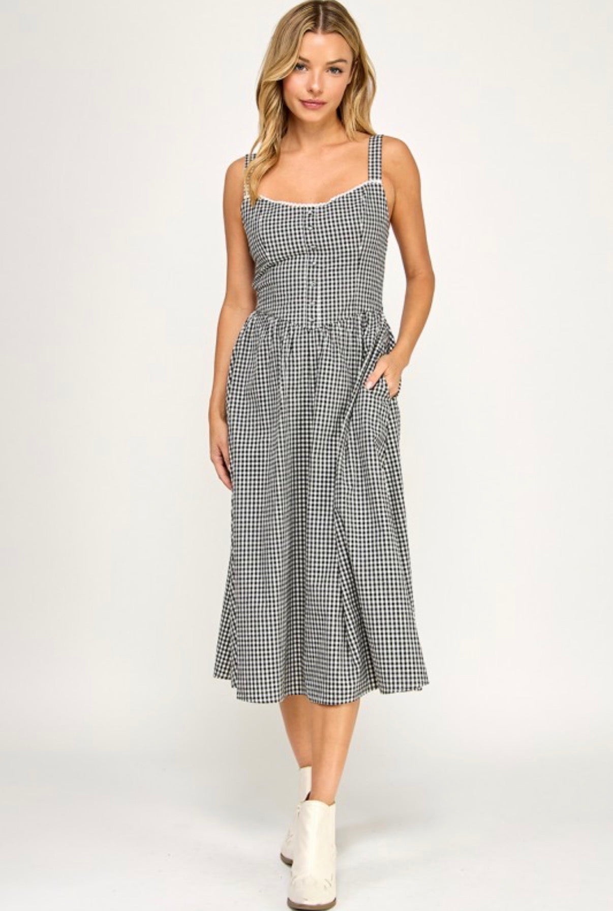 Gingham Charm Maxi Dress