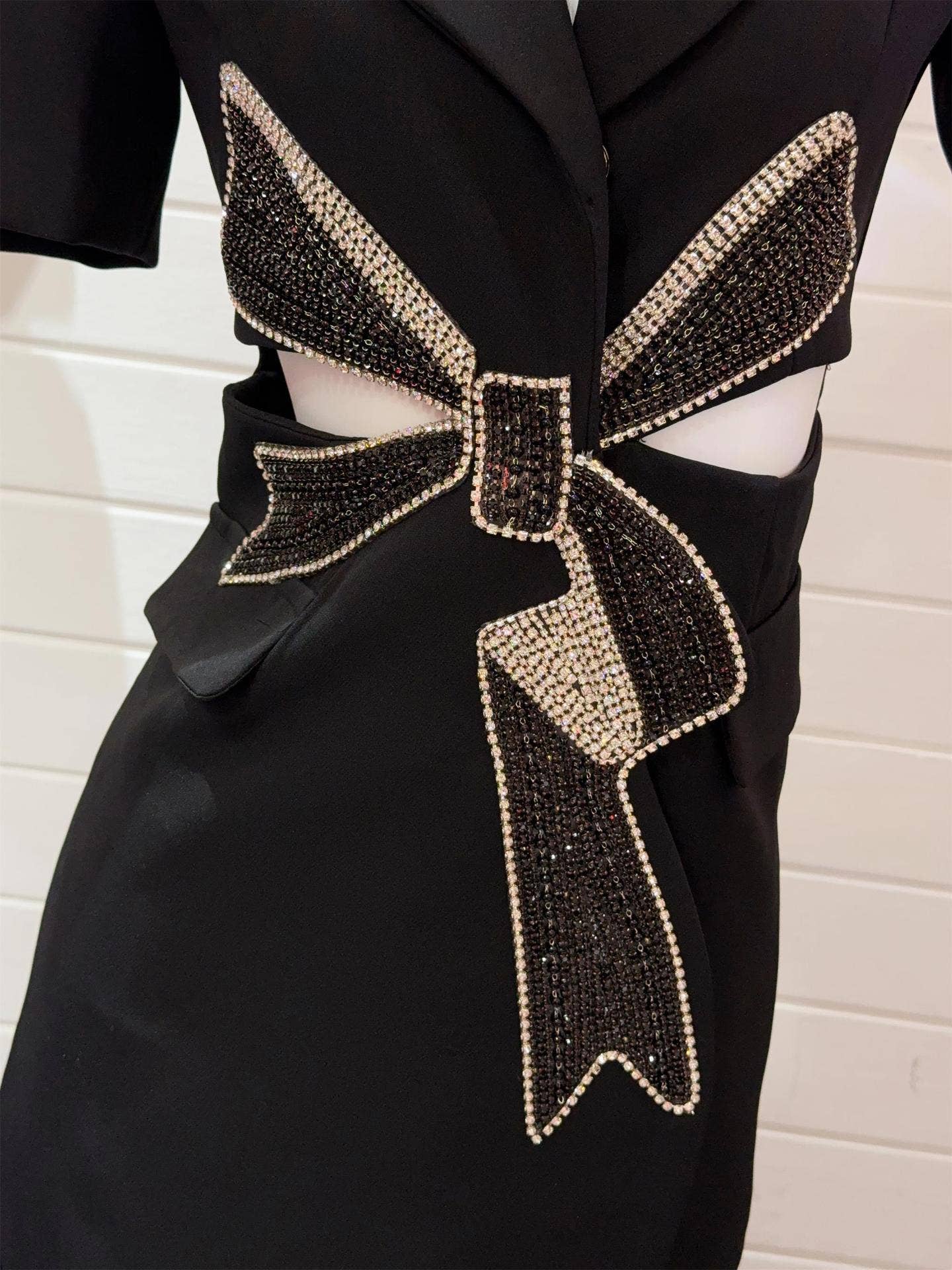 BL10Y Slim Suit Dress with Diamond Bow & Waist Cutout: Long sleeves / English / M