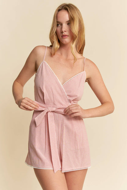 STRIPE TIE WAIST ROMPER WITH LACE TRIM HEM: RED / S