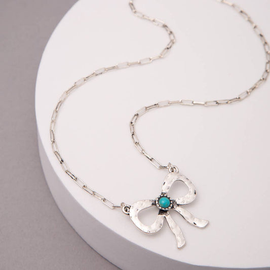 Western Short Tail Bow Pendant Necklace